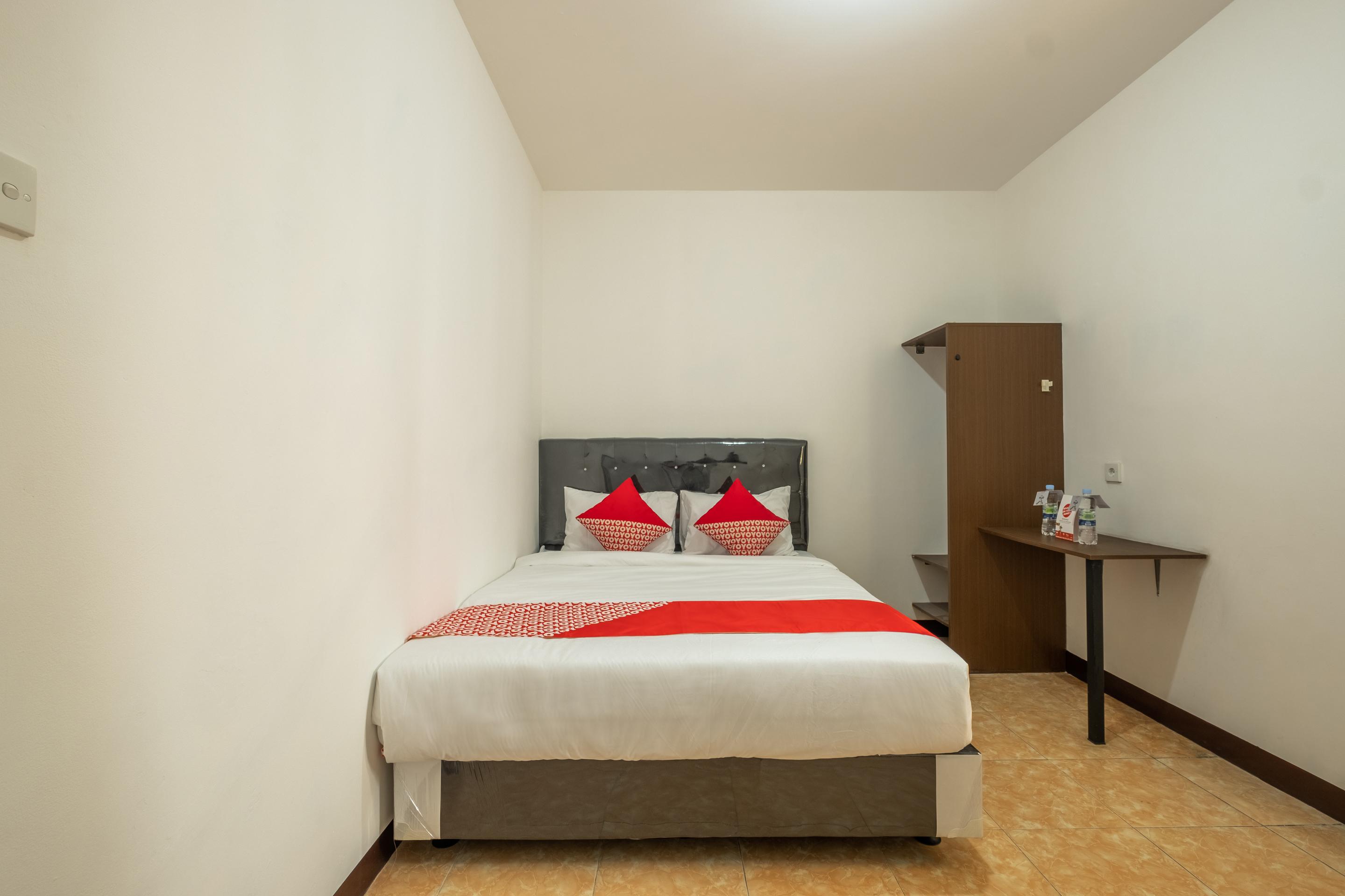 Oyo 1460 Anyelir Residence Cirebon Ngoại thất bức ảnh