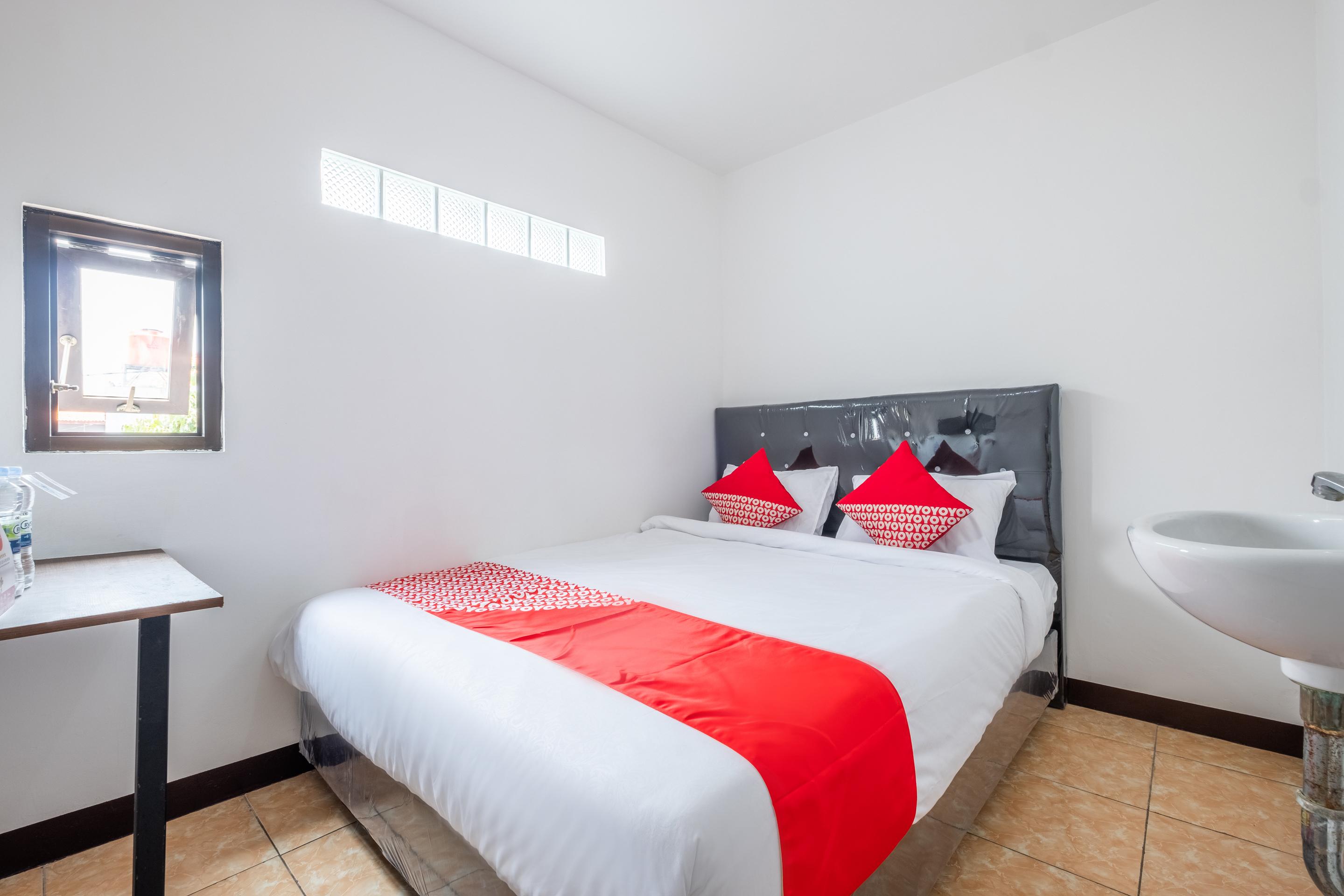 Oyo 1460 Anyelir Residence Cirebon Ngoại thất bức ảnh